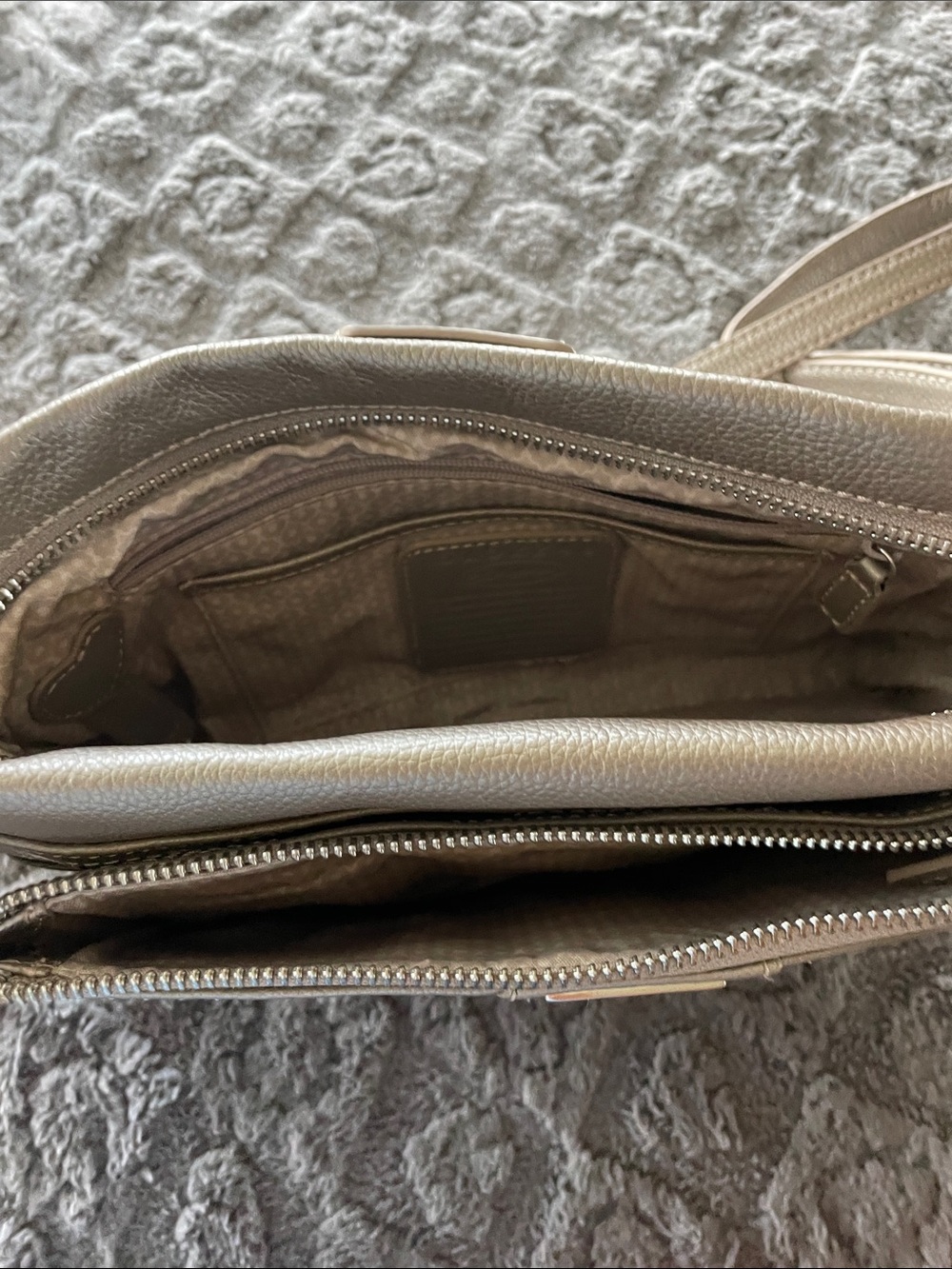 Brighton Jagger Crossbody Bag organizer in Taupe - No tags, but unused condition - Picture 6 of 9